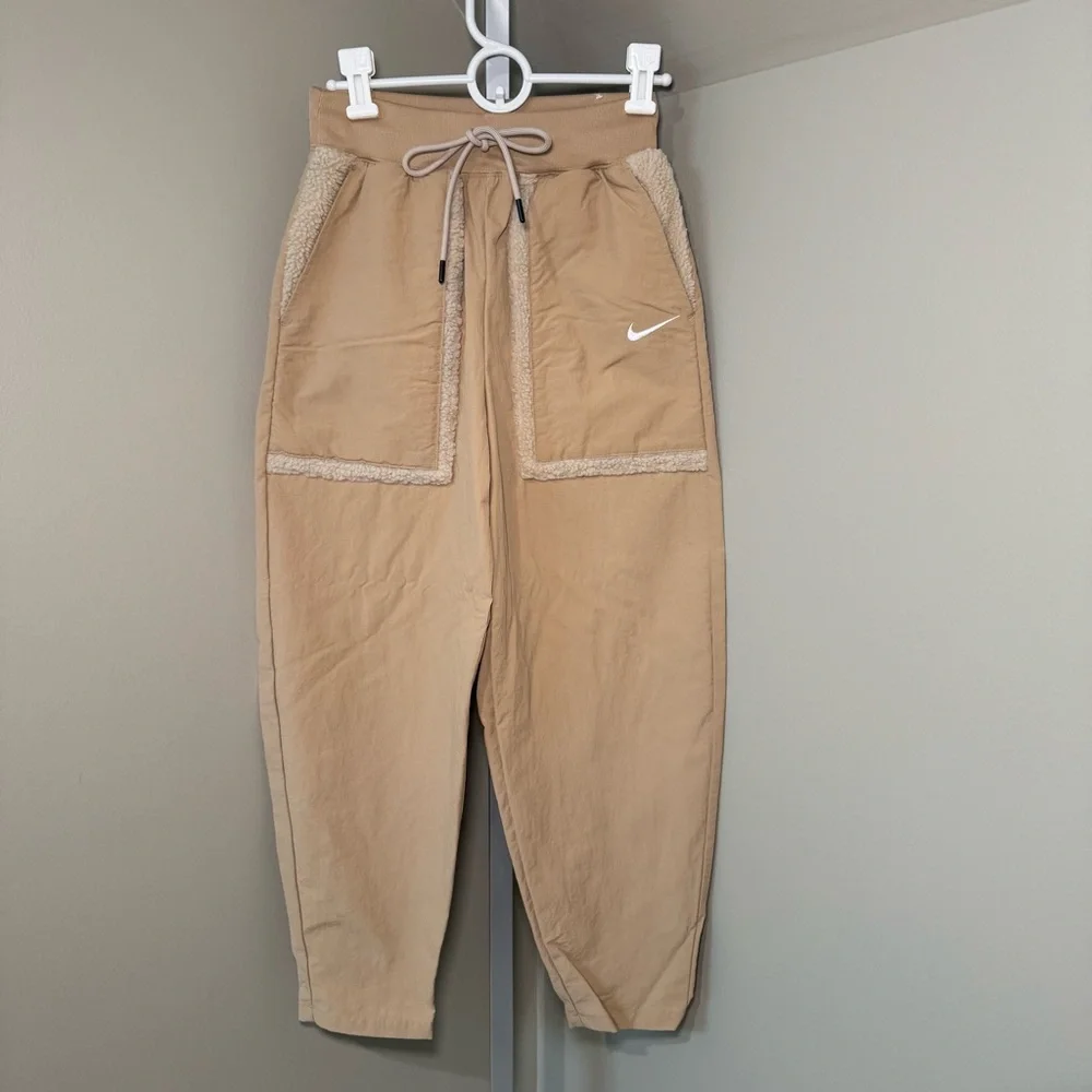 Nike Women's Essential Woven‎ Cropped High Rise Jogger Pants XS Teddy Pockets